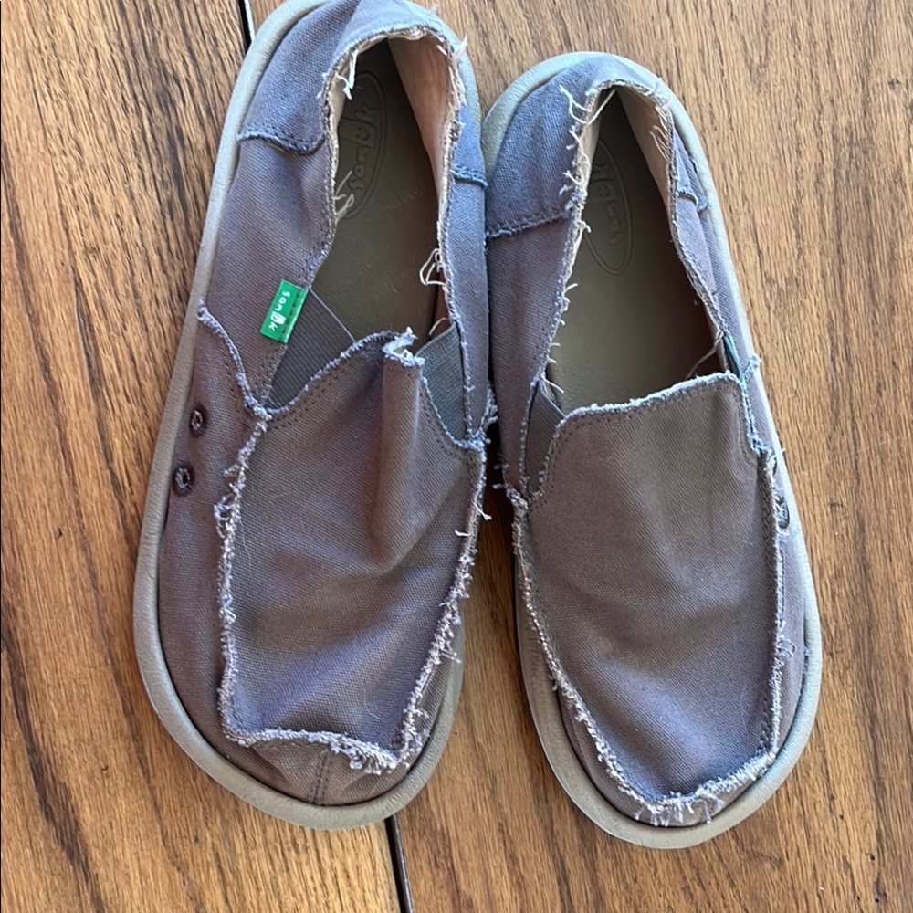 Sanuk Men's Charcoal and Beige Slip-On Loafers